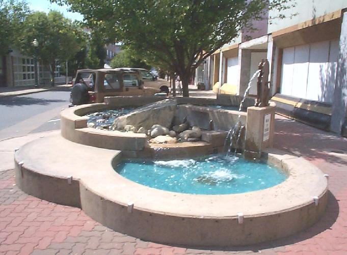 Bremerton, WA: 4th St Fountain