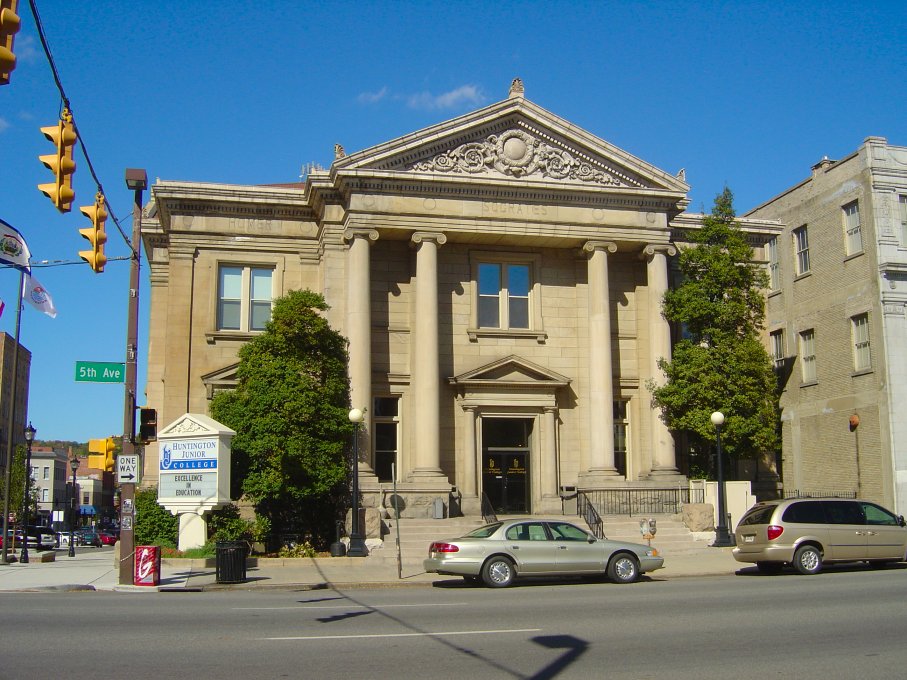 Huntington, WV: Huntington Junior College (formerly the Carnegie Library)