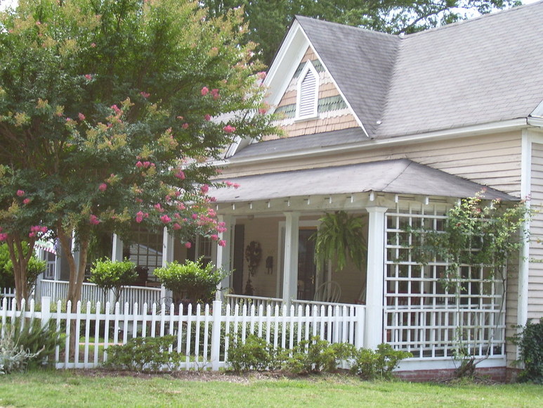 Cary, NC: Downtown Cary - Dry Ave House