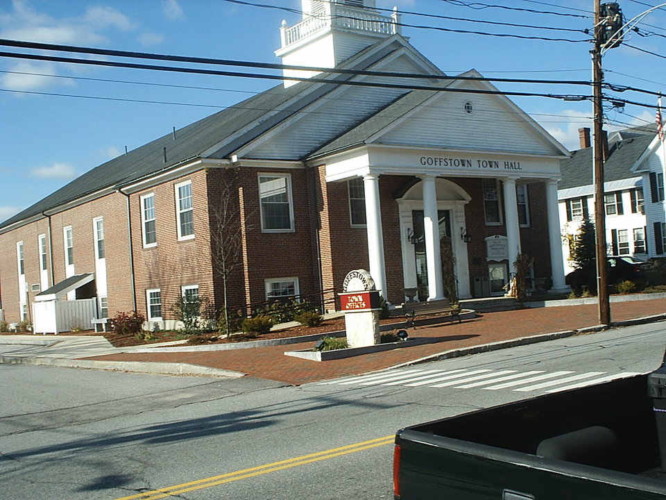 Goffstown, NH: Town Hall