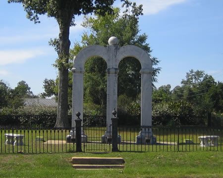 Millbrook, AL: Confederate War Memorial (Courtesy http://TheRiverRegionOnline.com)