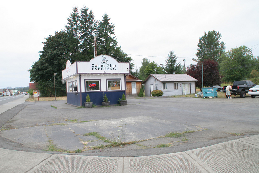 Oakville, WA: great coffee stand, just at Oakville city entrance