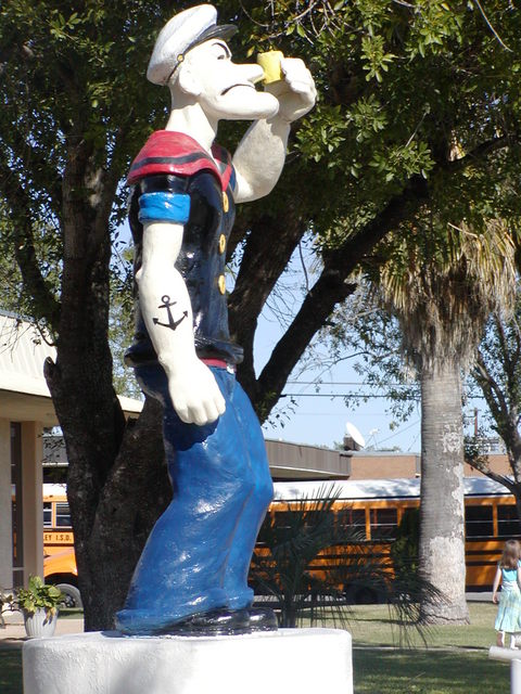 Crystal City, TX: Popeye Statue