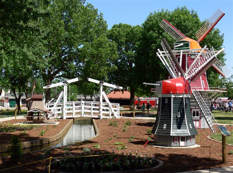 Orange City, IA: Windmill Park