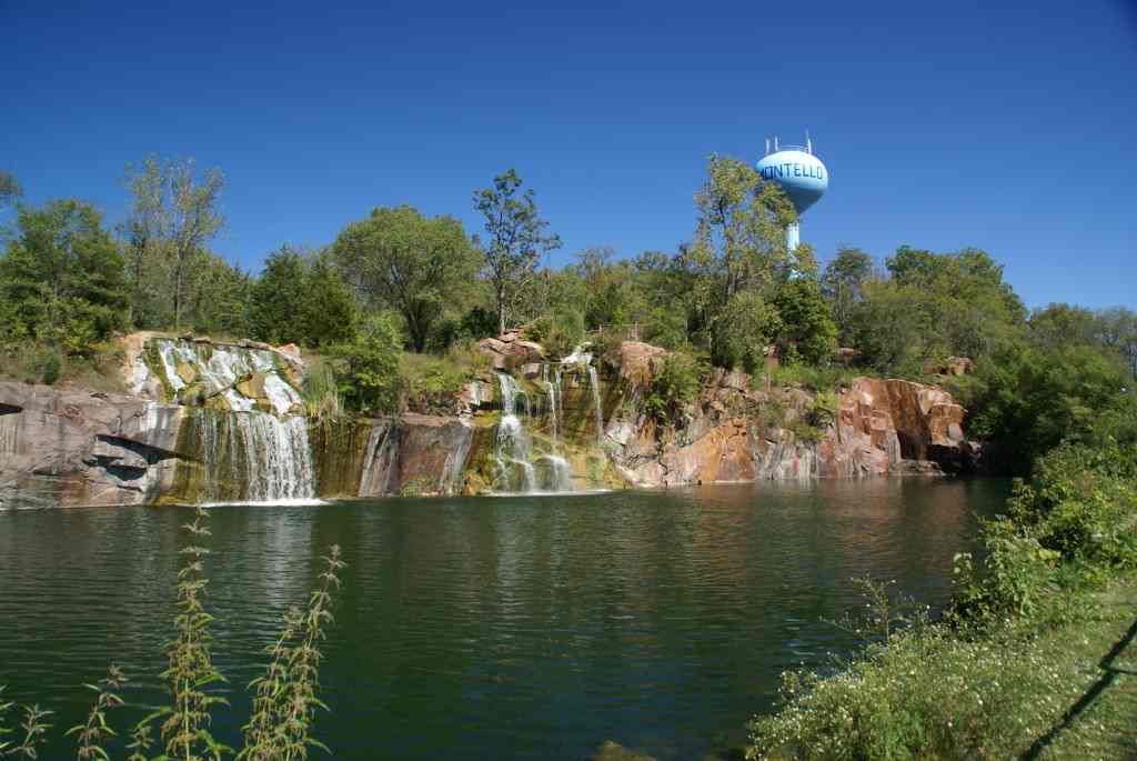 Montello, WI: montello water falls