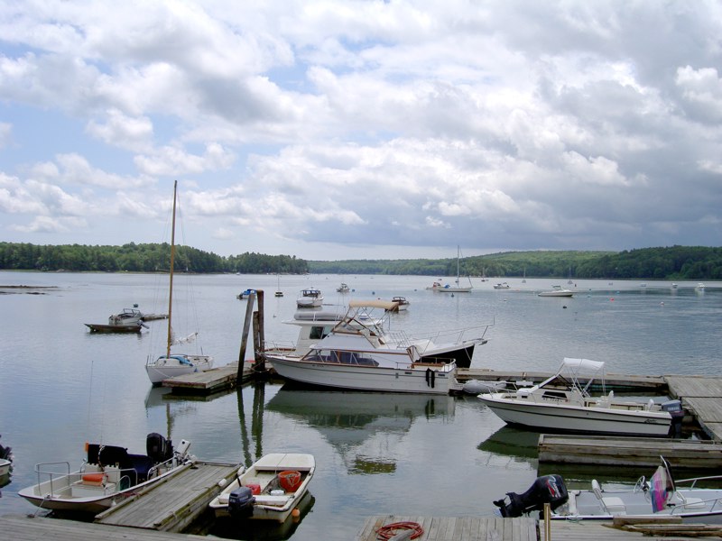 Damariscotta-Newcastle, ME : Damariscotta Harbor looking down river ...