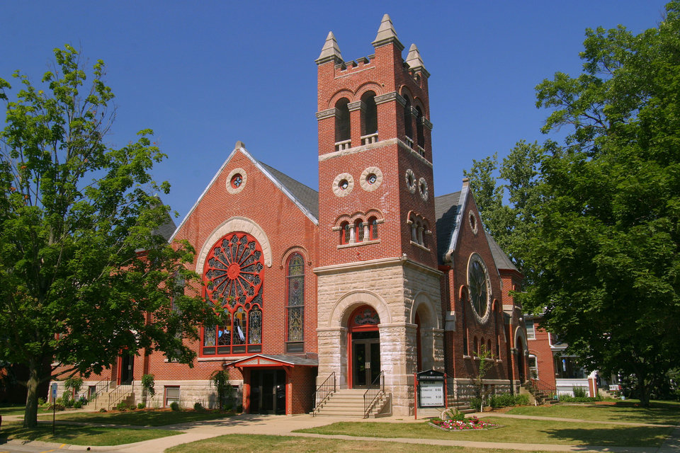 Paxton, IL : One of many churches, the United Methodist, at Center and ...