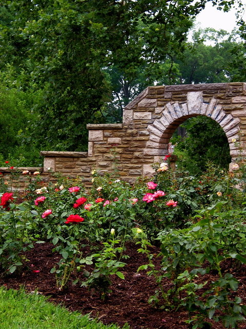 Huntington, WV: Stone Arch at the Rose Garden