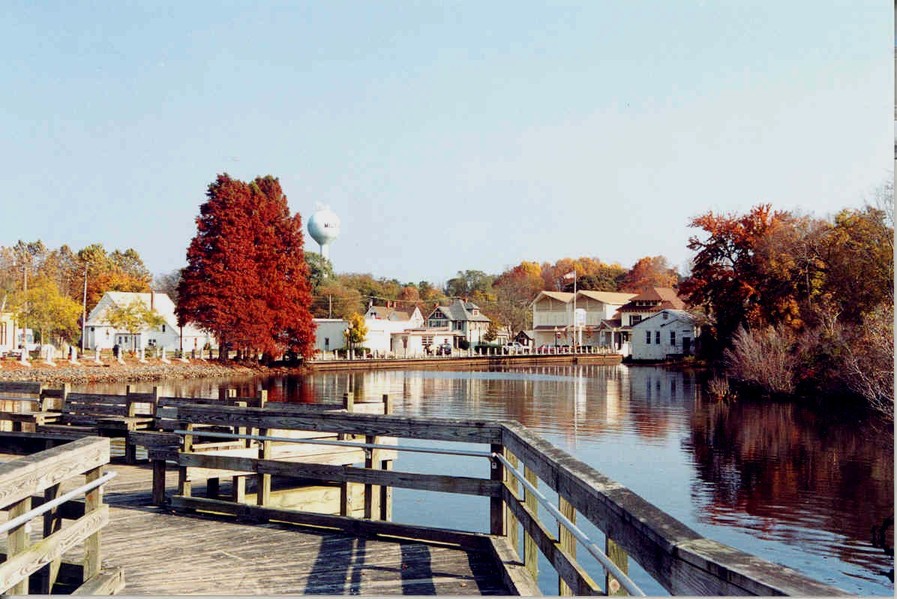 Milton, DE: Fishing Pier in Milton Delaware
