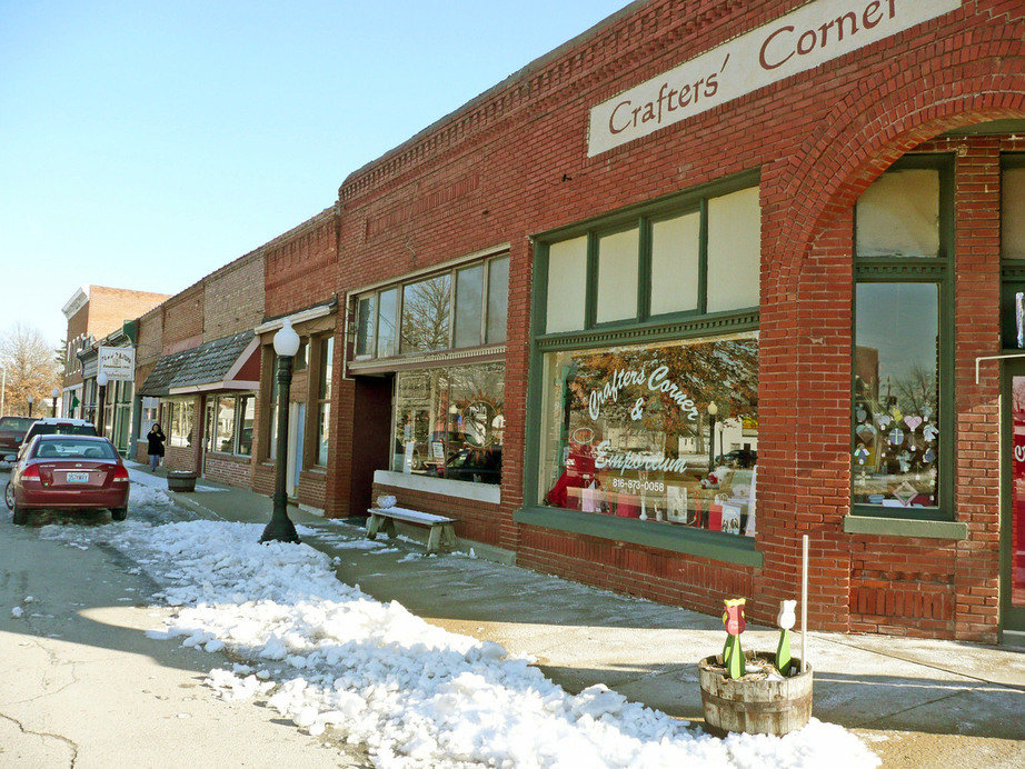 Smithville, MO: Downtown shops