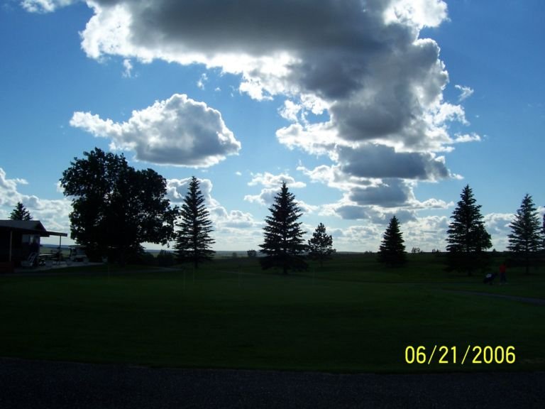Plentywood, MT: Golf Course in Plentywood, MT