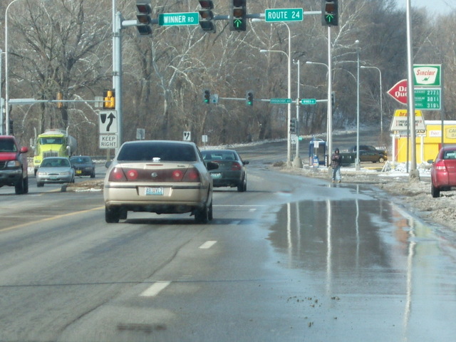 Independence, MO: Independence Ave (Hwy 24) becomes Winner Road