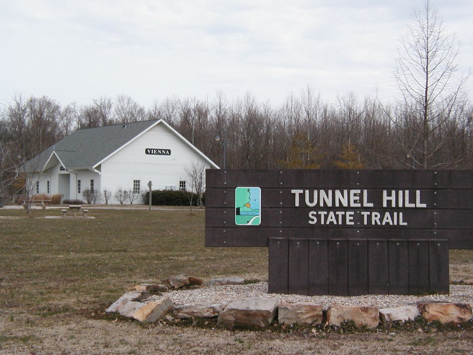 Vienna, IL: Tunnel Hill State Trail Headquarters