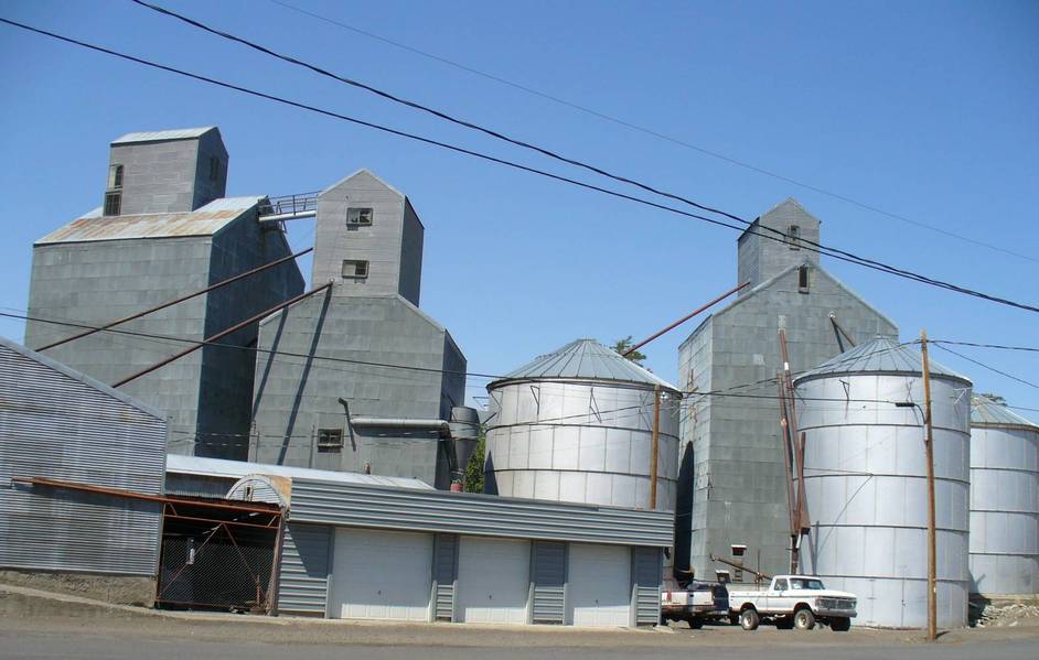 Pomeroy, WA: Grain Elevators