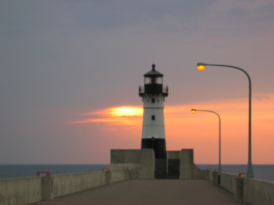 Duluth, MN: the lighthouse on the pier at the Duluth lift bridge