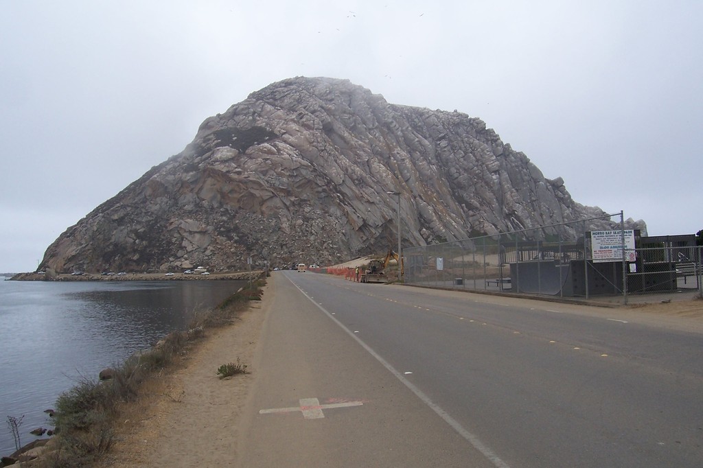 Morro Bay, CA: Road to Morro Rock