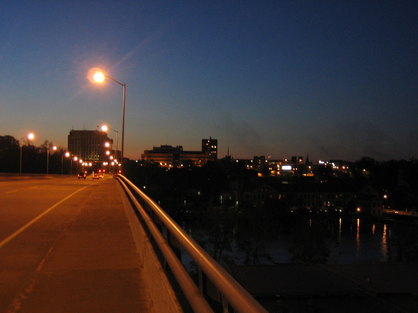 Appleton, WI: Appleton skyline from the Oneida Skyline Bridge