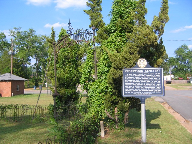 Richland, GA: Cedarwood Cemetary Gate and Marker