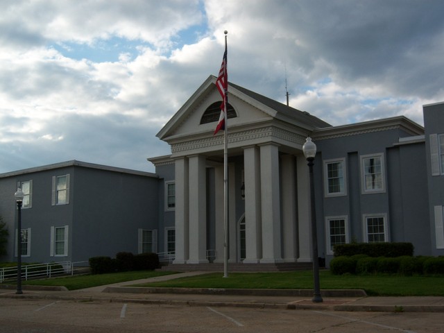 Forest, MS: Scott County Courthouse