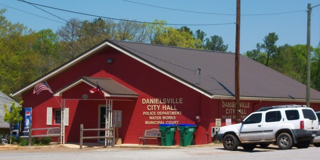 Danielsville, GA: City Hall