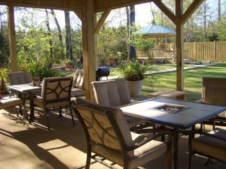 Bruce, MS: Backporch of Cart Barn Inn, luxury hotel in Bruce, Ms