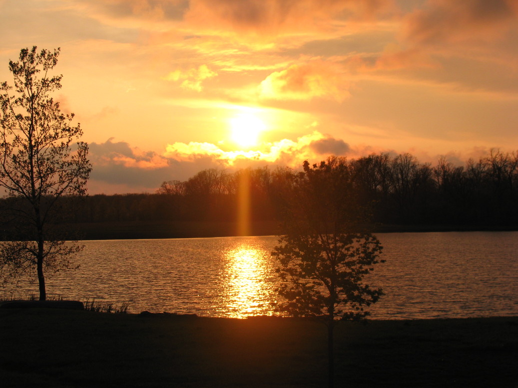 Berne, IN: sunset over a lake