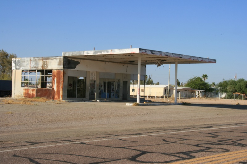 Tacna, AZ: Abondoned gas station in Tacna