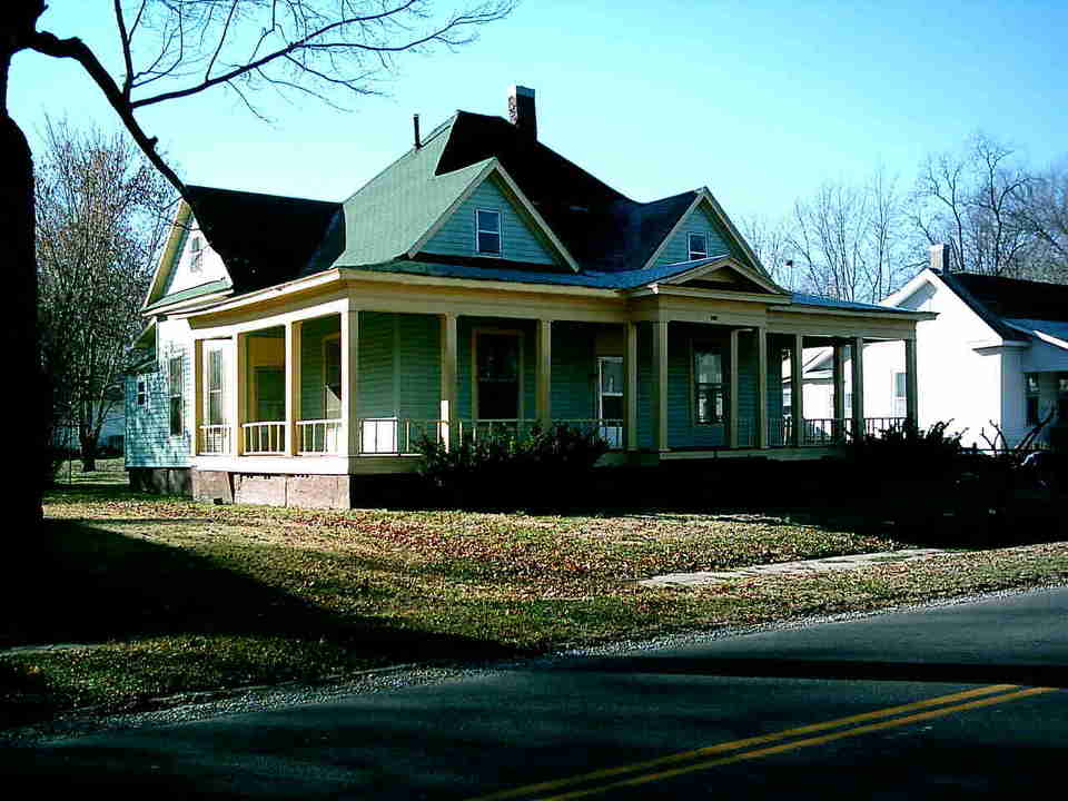 Clinton, KY: Beautiful Old Home Built in 1895