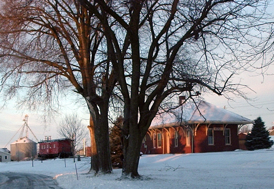 Wilton, IA: View of the Depot - December 10, 2003 - Early Morning