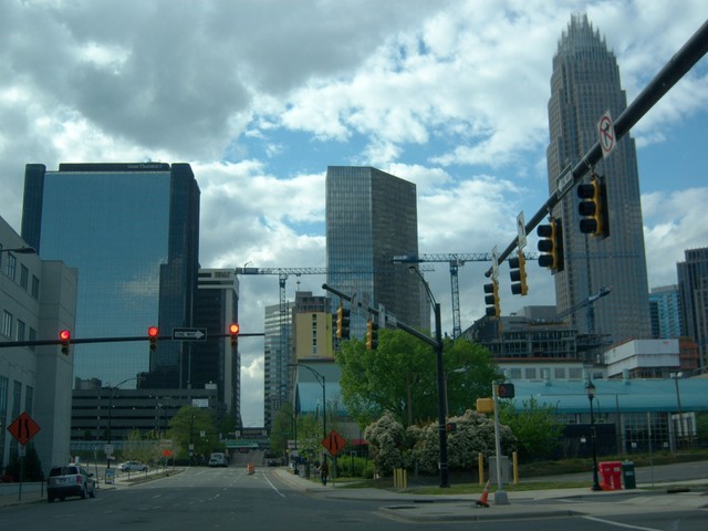 Charlotte, NC: Skyline from 4th Street