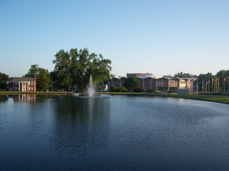 Maryville, MO: NWMSU's Colden Pond and Fine Arts Building