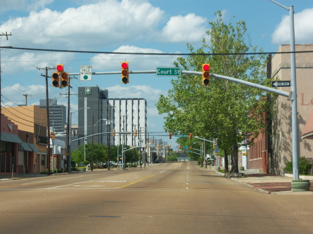 Jackson, MS: State Street coming into Downtown