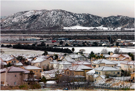 San Bernardino, CA: January Snowfall in San Bernardino