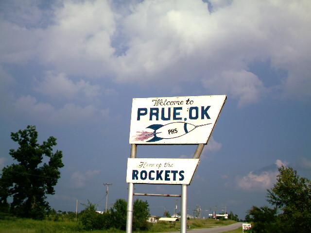 Prue, OK: town sign