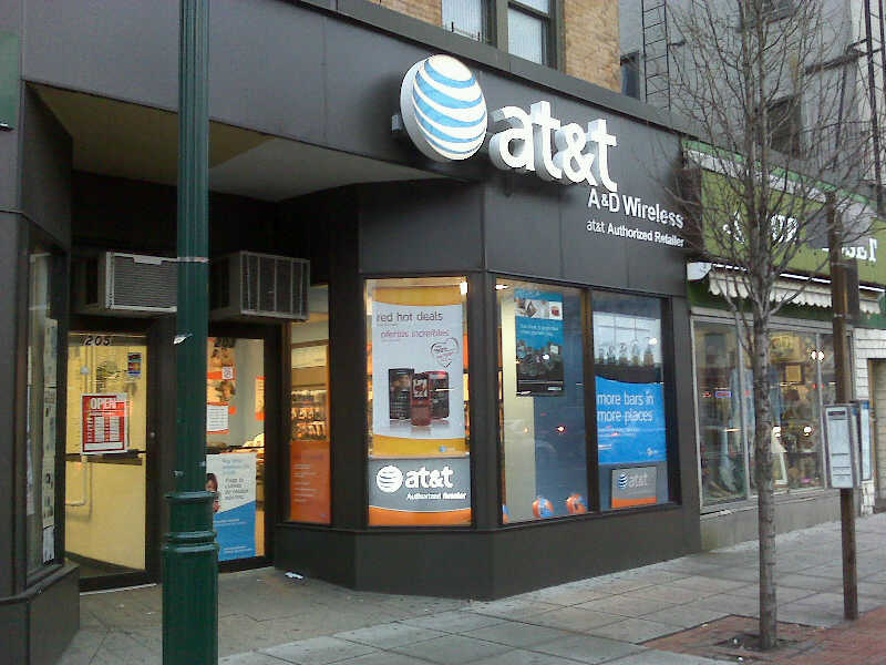 New Rochelle, NY: AT&T Store in Downtown new Rochelle, NY