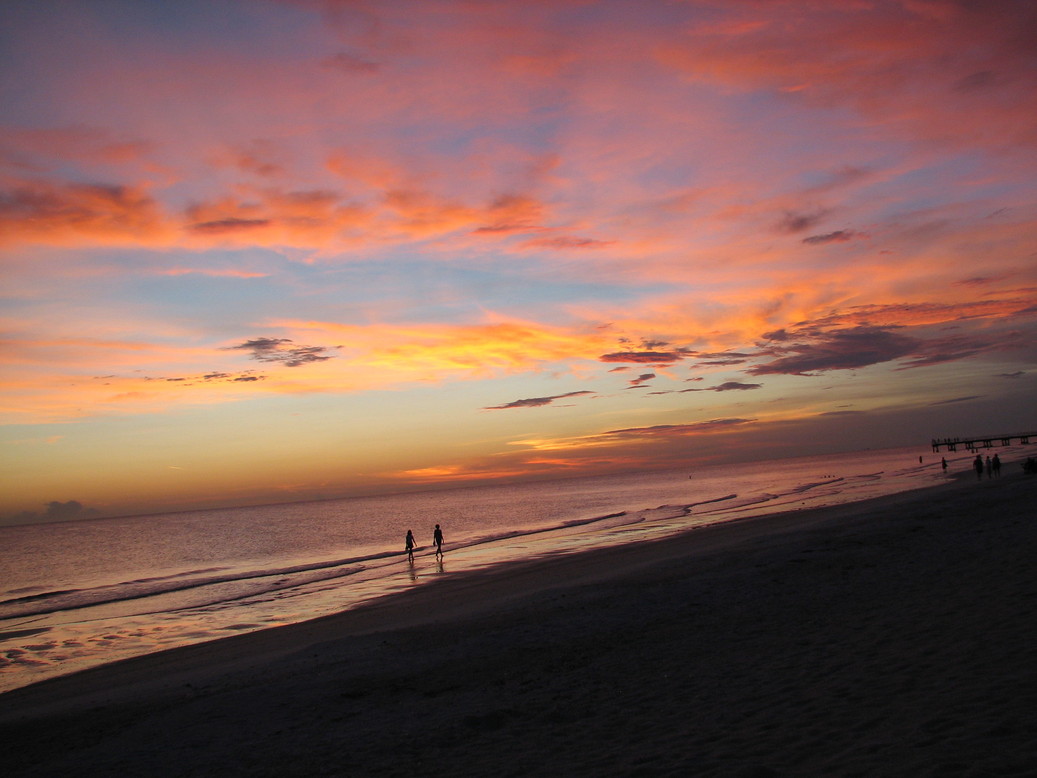 Holmes Beach, FL: Sunset on Holmes Beach