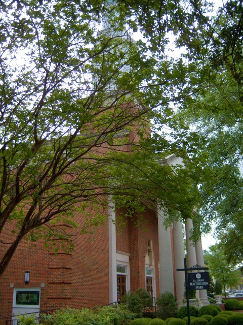 Tuscaloosa, AL: First Baptist Church on Greensboro Ave Downtown