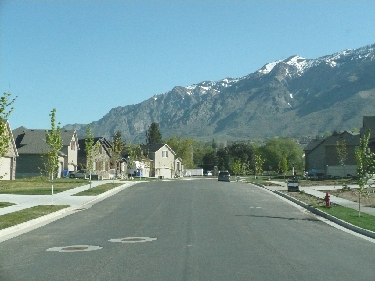 Pleasant View, UT: beautiful view up our street- 500 West in Pleasant View