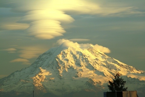 Tacoma, WA: Mt. Rainier from Tacoma Community College