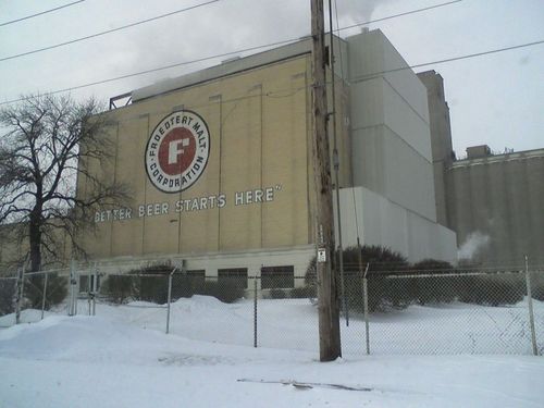 Milwaukee, WI: 42nd St & Lincoln Ave, one of the last grain tower facilities in the city. Jan 2009