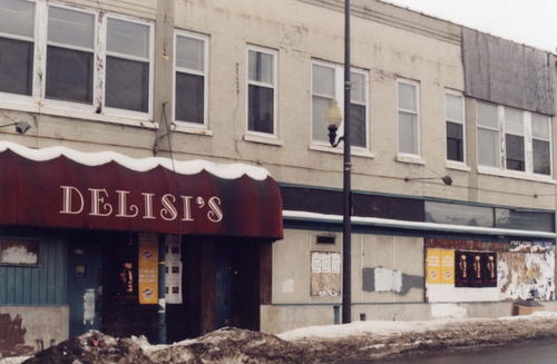 Minneapolis, MN: Long abandoned DeLisi's on West Broadway, Minneapolis' North Side