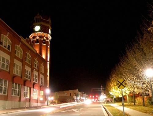 Chelsea, MI: Main Street in Chelsea with landmark Clocktower October 28th 2005