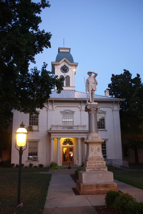 Van Buren, AR: The Courthouse at twilight
