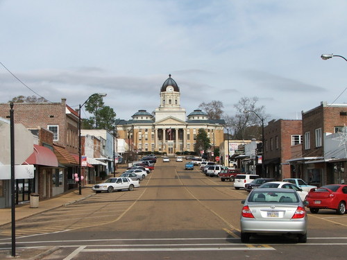 Mendenhall, MS: View up Main St. showing the historic Simpson County Courthouse