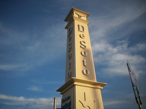 DeSoto, TX : DeSoto's Landmark Tower at the corner of I-35 and Pleasant Run Rd. photo, picture 