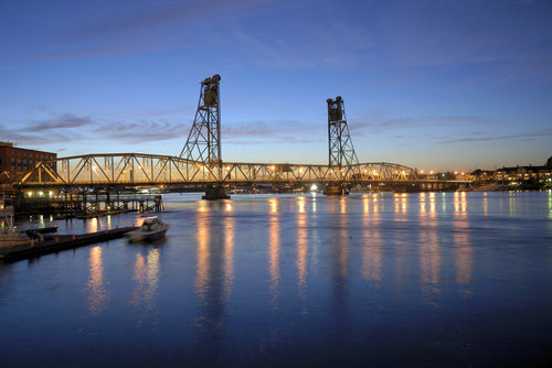 Portsmouth, NH: memorial bridge