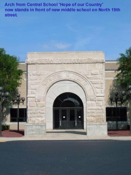 Elwood, IN: School Arch