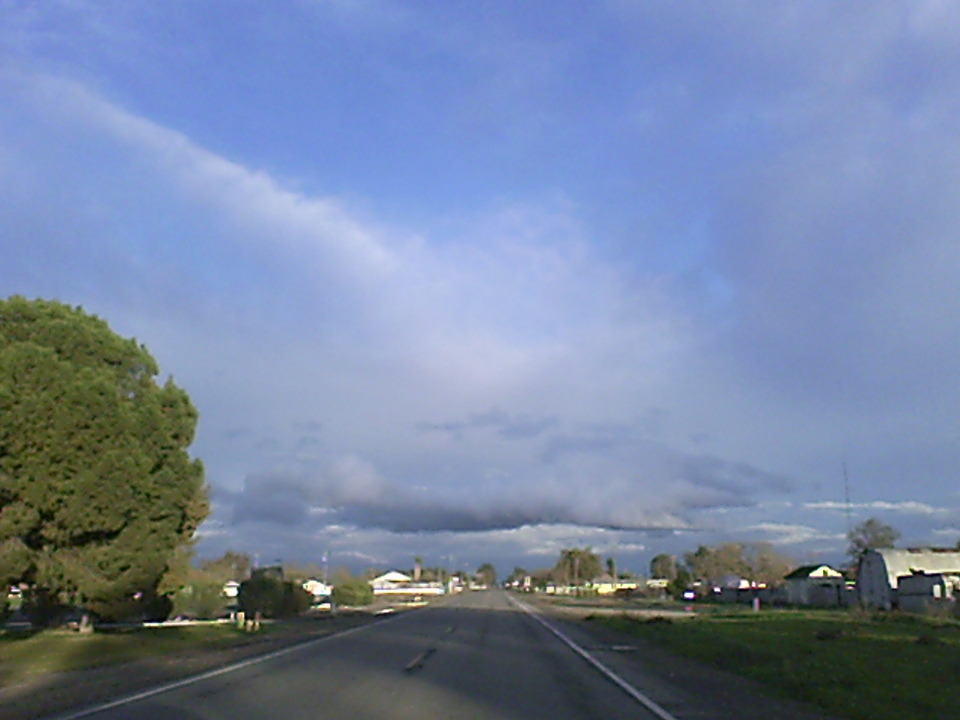 Corcoran, CA: coming into corcoran on a cloudy day