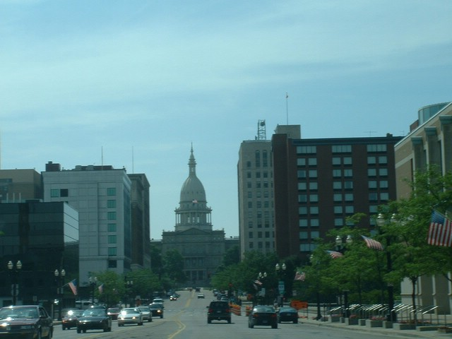 Lansing, MI: Lansing, MI. Looking West on Michigan Ave toward Capitol Building