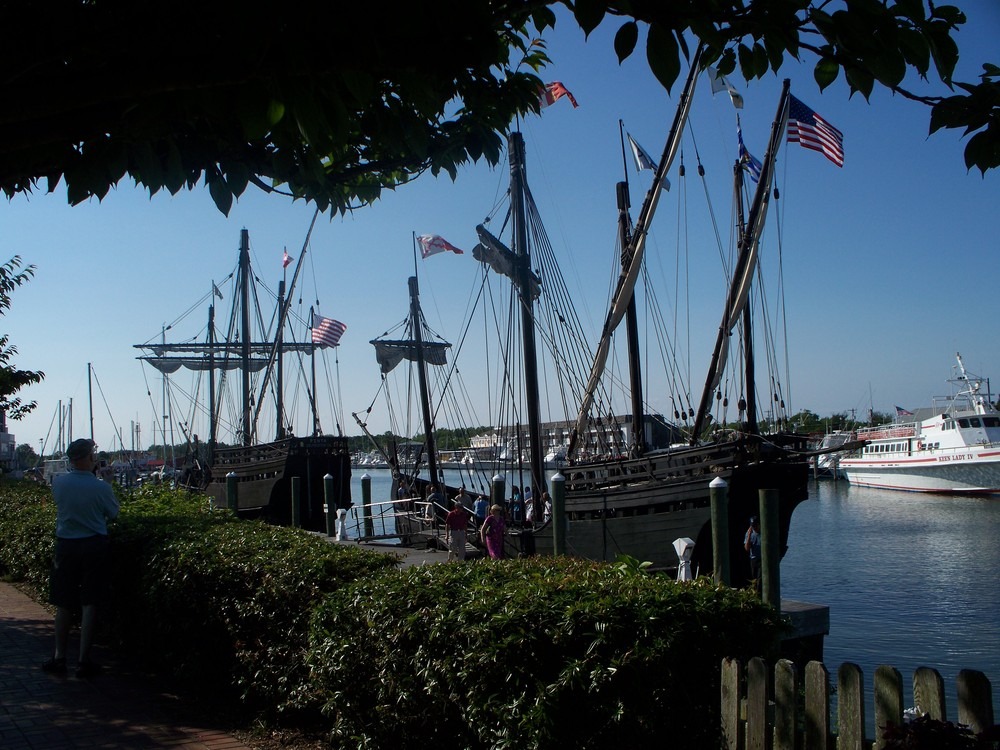 Lewes, DE: Nina and the Pinta in Lewes, Delaware